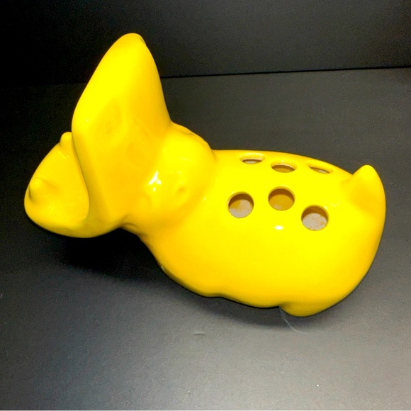 Vintage Ceramic Hippopotamus Toothbrush Holder Bright Yellow - Picture 1 of 7